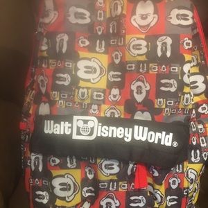 Mickey Mouse back pa k